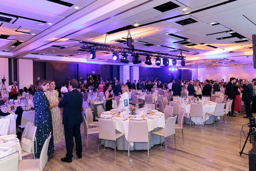 Sala de catering para la Gala de niños contra el cancer